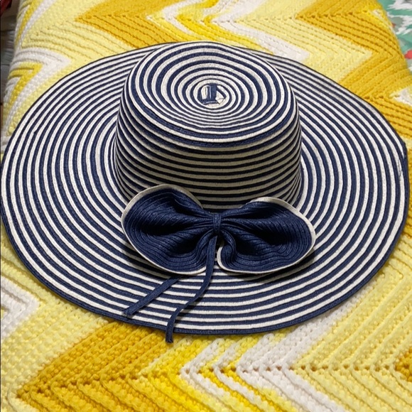 Vintage Blue Striped Floppy Hat - Picture 1 of 3